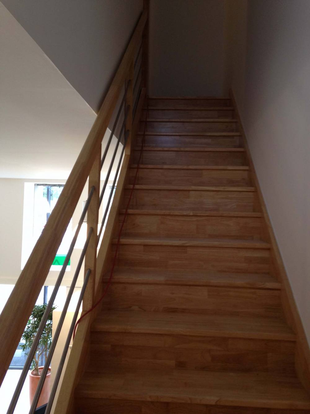 Fabrication et pose d'escaliers en bois - Menuiserie Remond à Chevigny-Saint-Sauveur